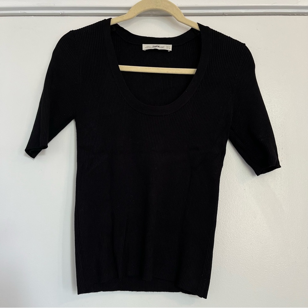 Zara Ribbed Black Knit Stretch Top women’s small elbow sleeve short sleeve